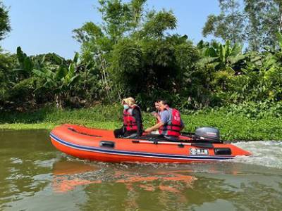 Hvor meget vejer en Yamaha Enduro påhængsmotor 15 HK?